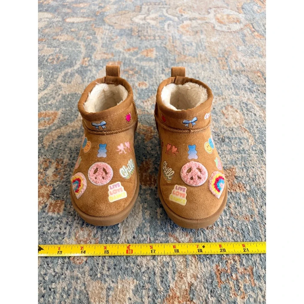 Steve Madden Rizz Girls' Platform Brown Suede Slipper Boots Decorative Patches 9